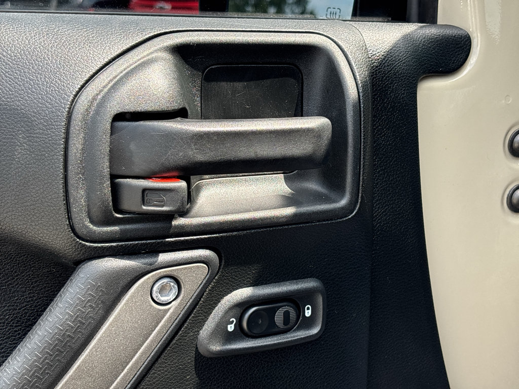 Used 2018 Jeep Wrangler Unlimited Sport AWD/4WD image 14