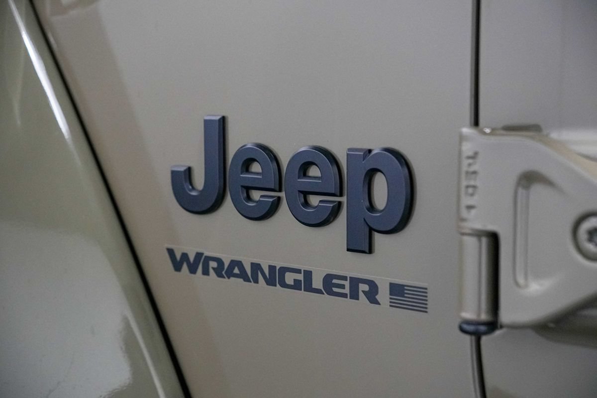 Used 2025 Jeep Wrangler Unlimited Sport AWD/4WD image 11