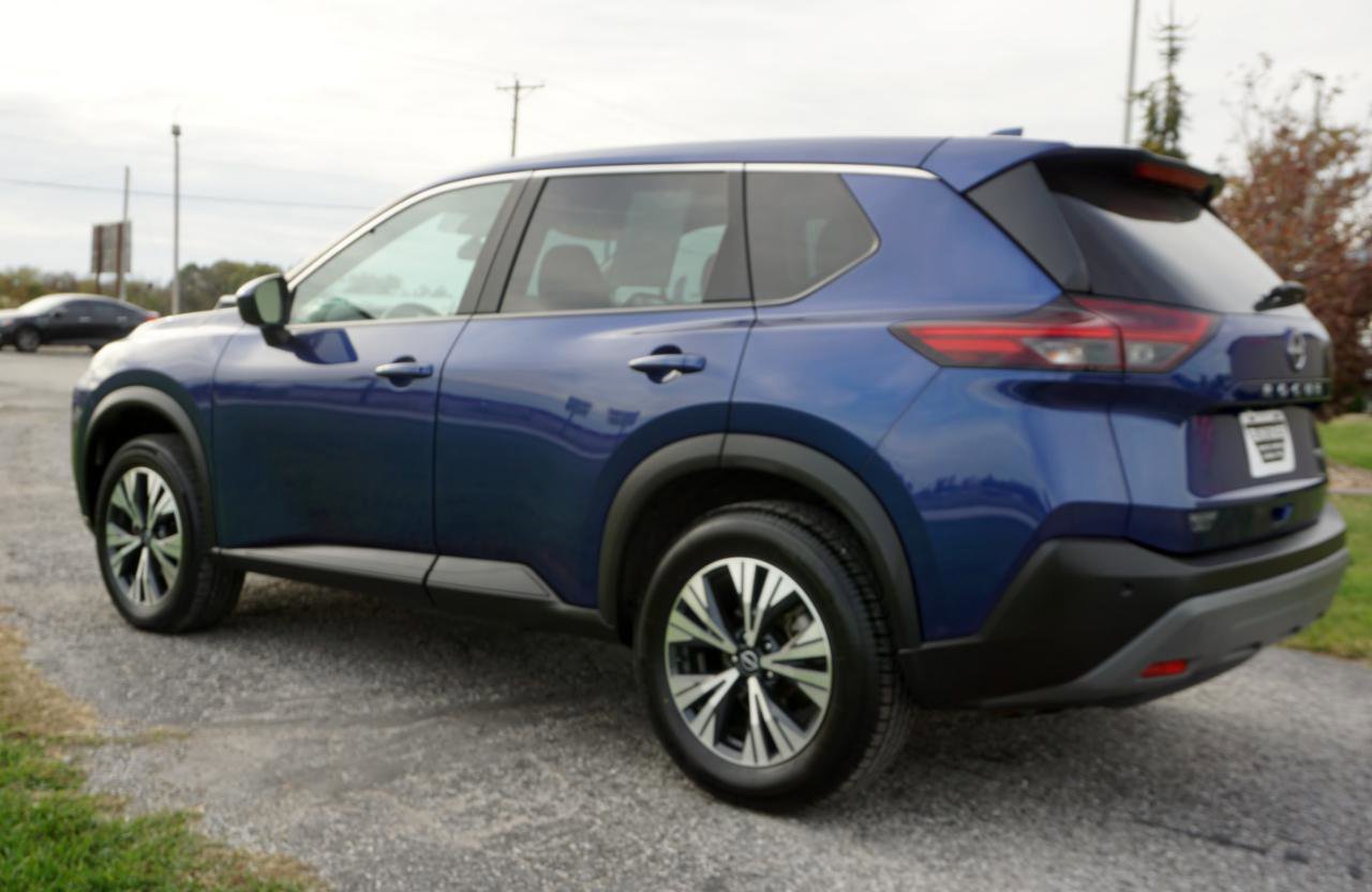 Used 2023 Nissan Rogue SV image 18