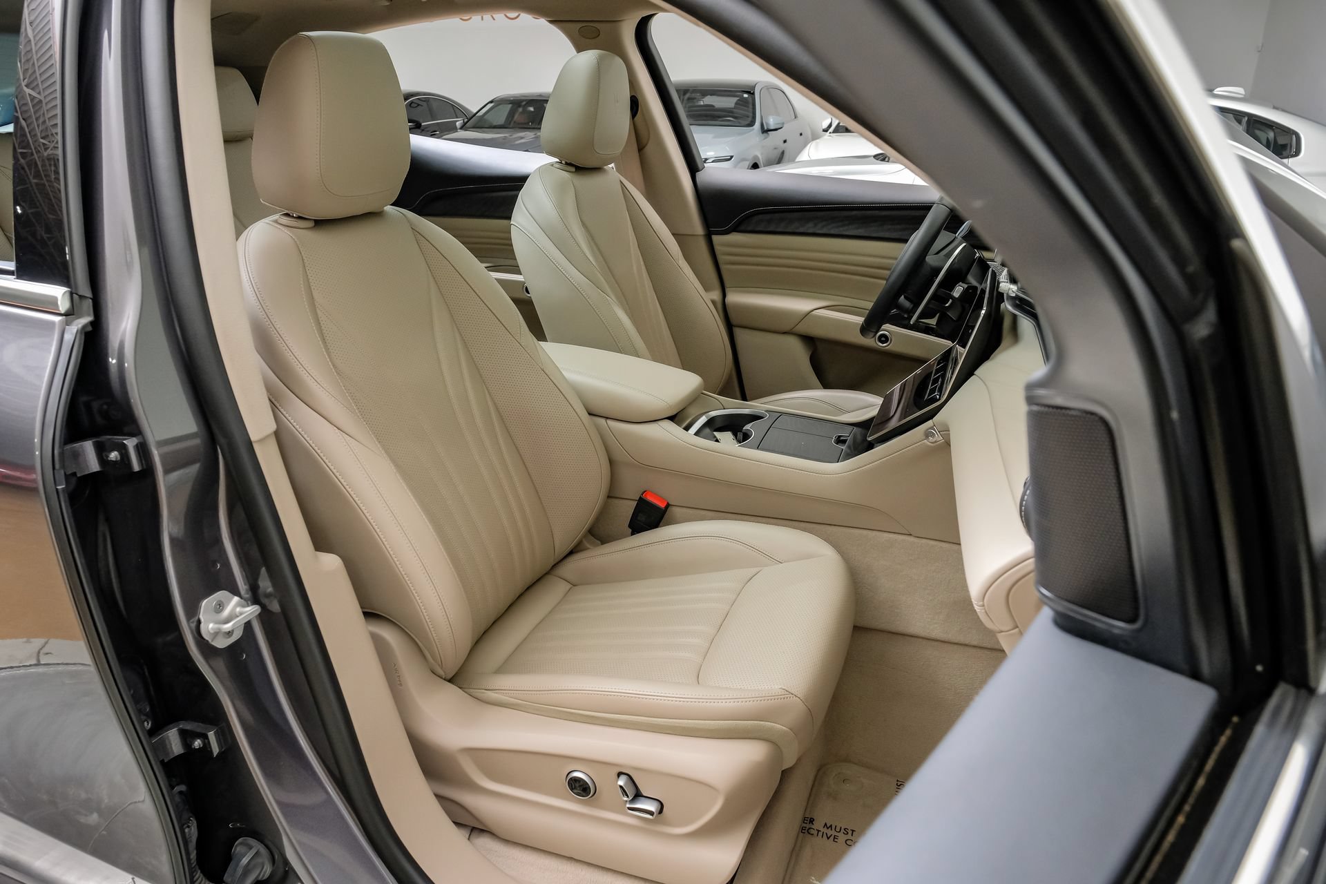 Used 2023 Maserati Grecale GT AWD/4WD image 35