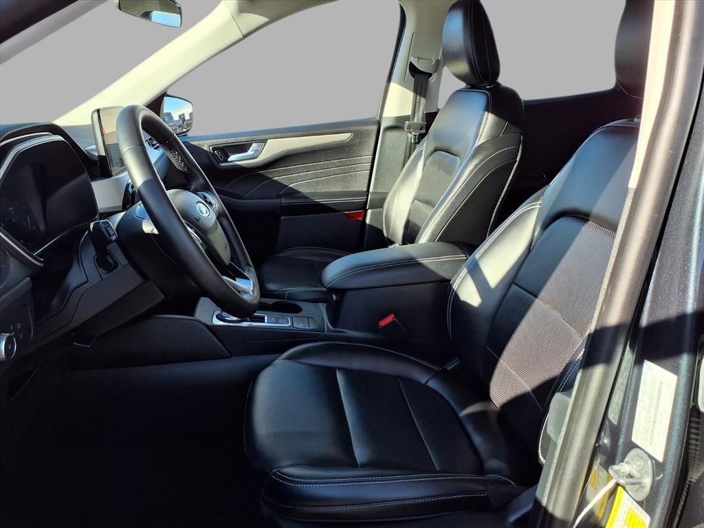 Used 2022 Ford Escape SEL w/ Technology Package image 22