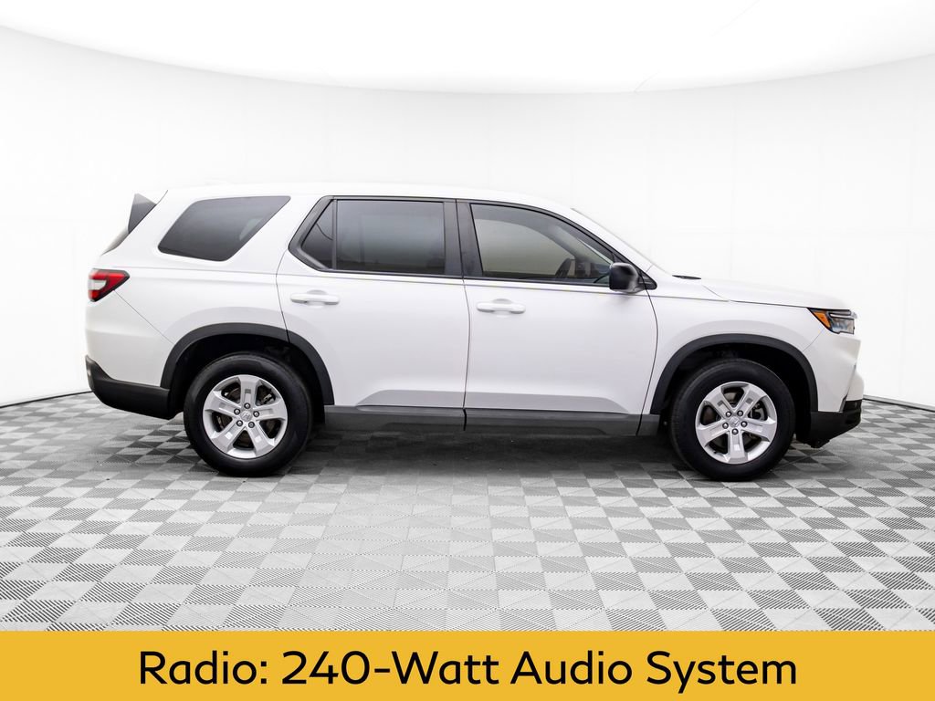 Used 2023 Honda Pilot LX image 7