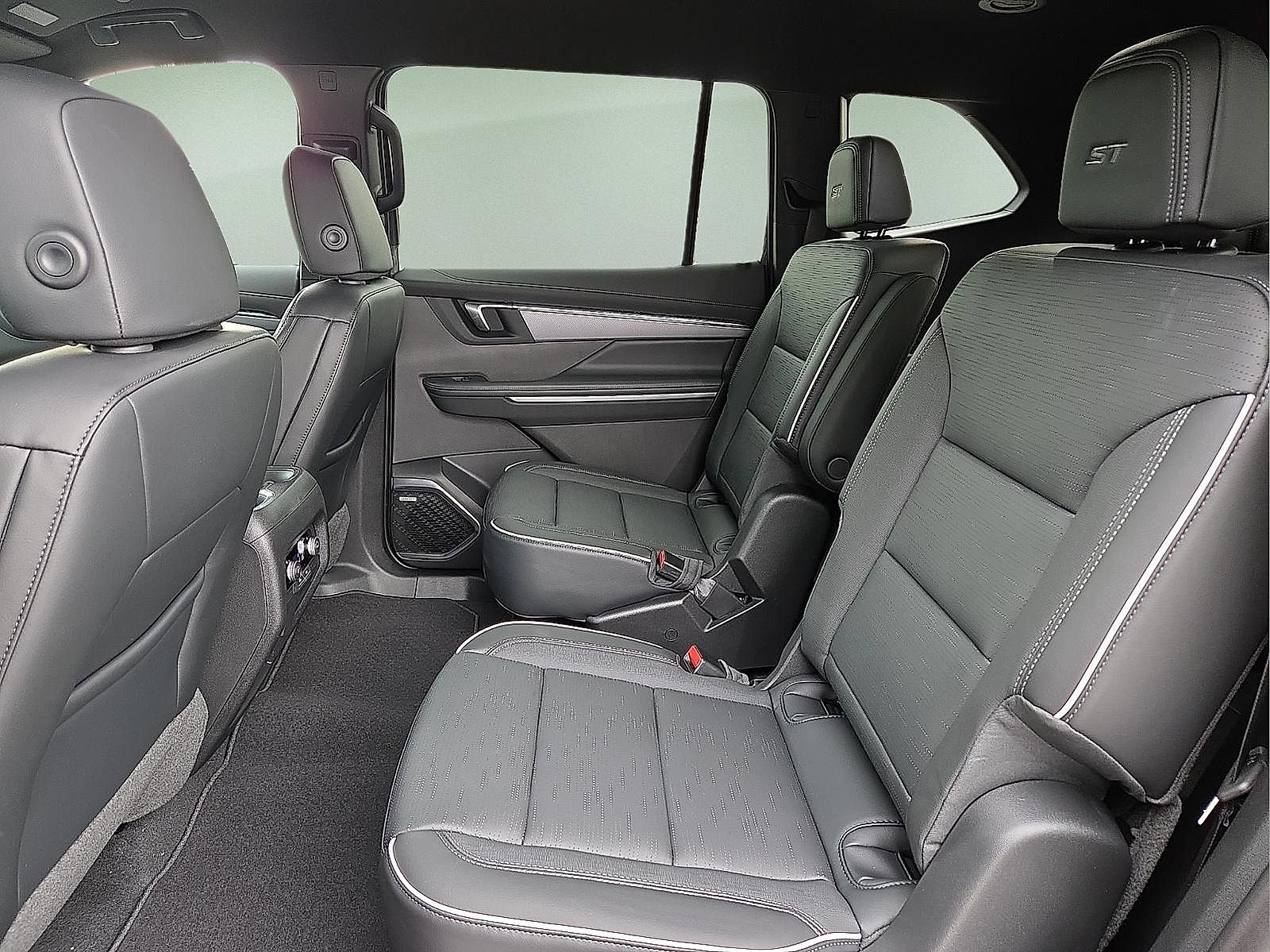 New 2026 Buick Enclave Sport Touring w/ Power Package FWD image 11