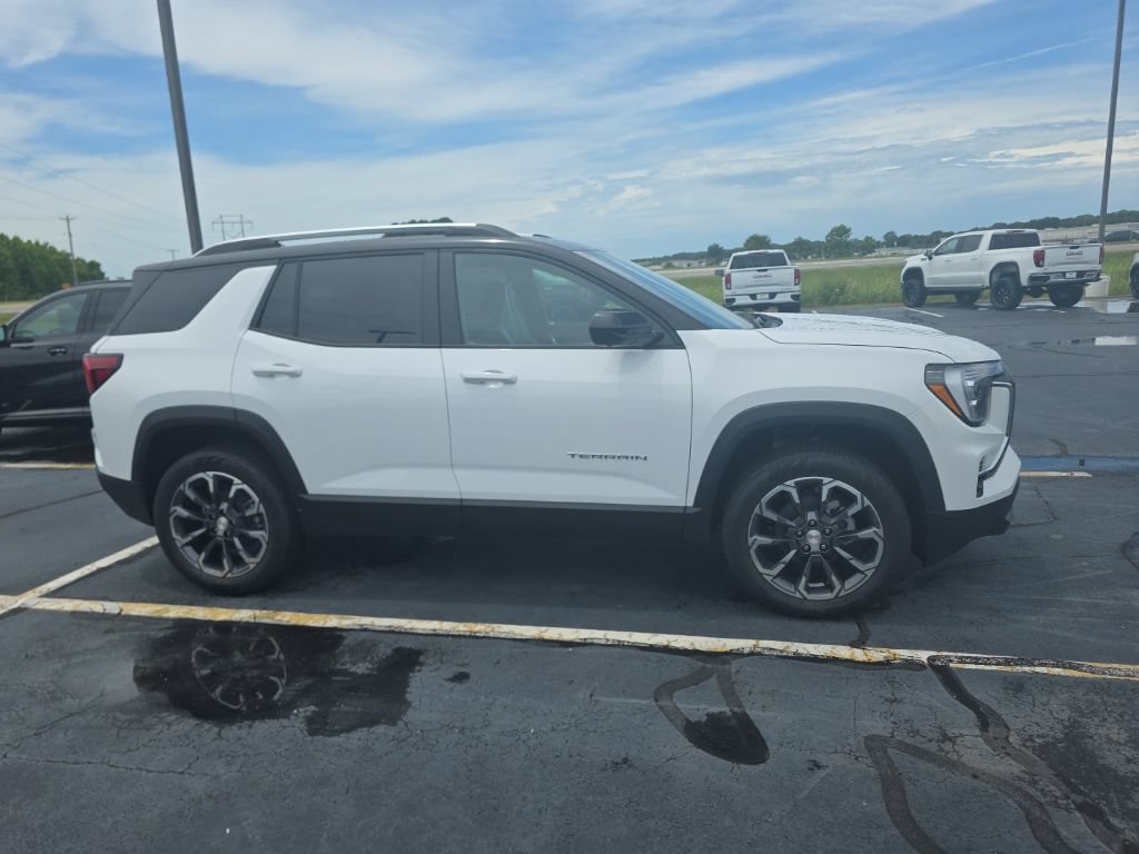 New 2026 GMC Terrain Elevation w/ Elevation Premium Package FWD image 4