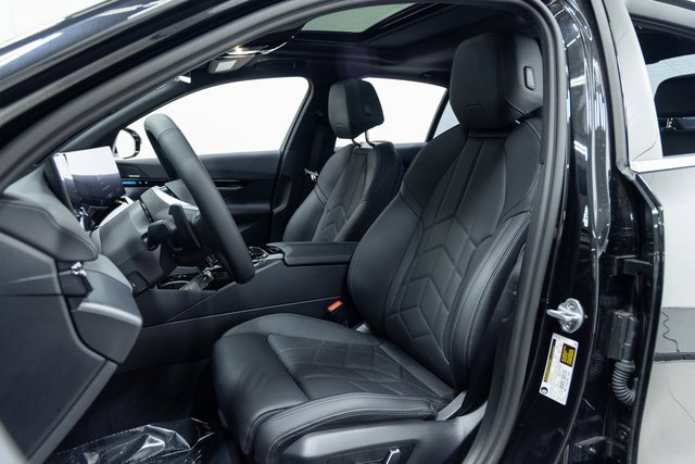 Certified 2025 BMW 530i image 22