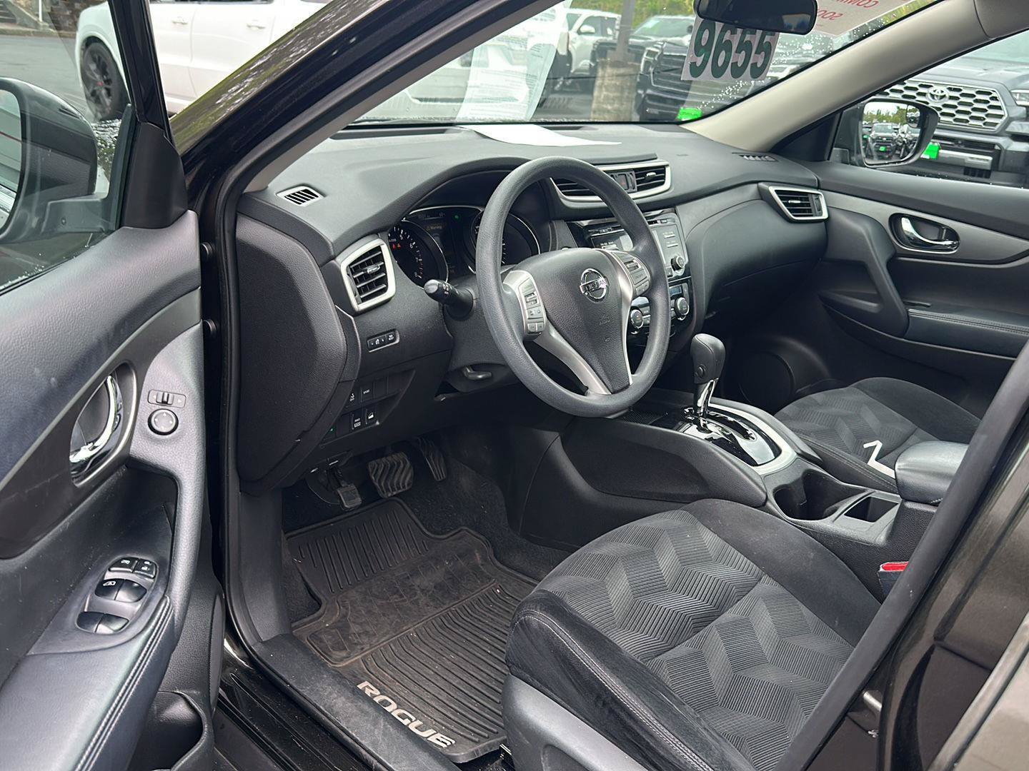 Used 2015 Nissan Rogue SV AWD/4WD image 8