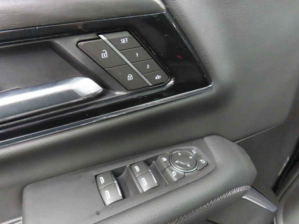 Used 2025 GMC Yukon Denali w/ Denali Reserve Package image 57