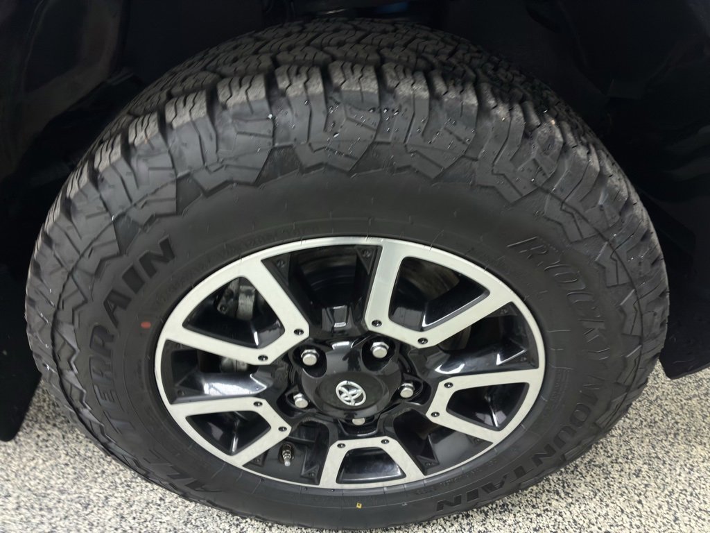 Used 2018 Toyota Tundra SR5 image 16