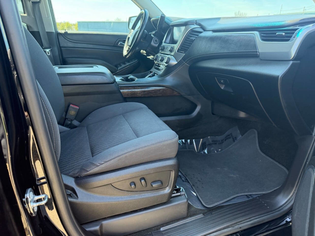 Used 2017 Chevrolet Suburban LS image 15