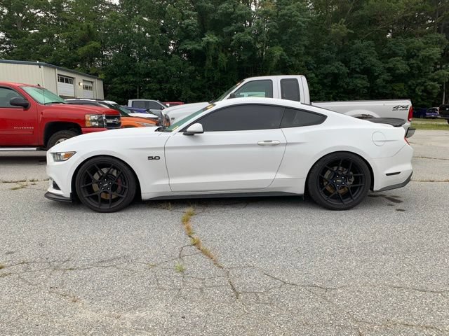 Used 2015 Ford Mustang GT RWD image 5