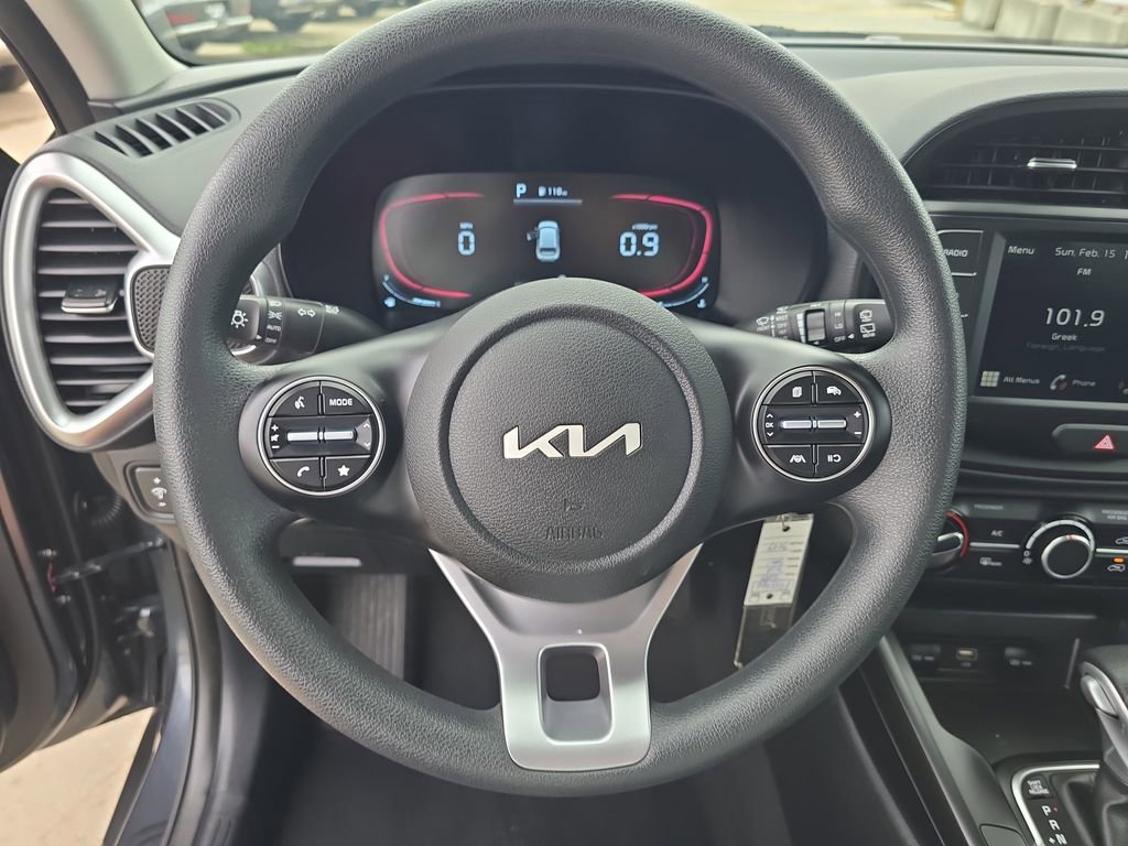 Certified 2025 Kia Soul LX image 27