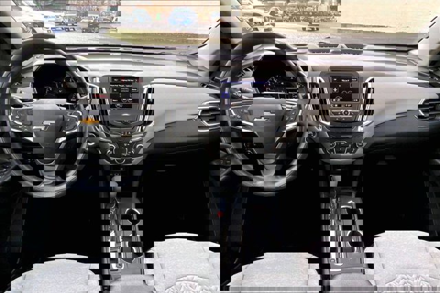 Used 2022 Chevrolet Equinox LS image 15