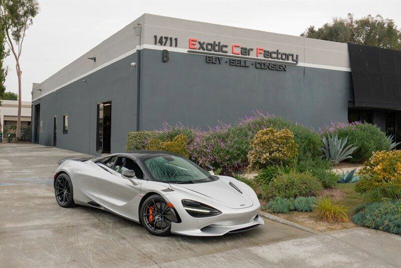 Used 2024 McLaren 750S Spider image 1