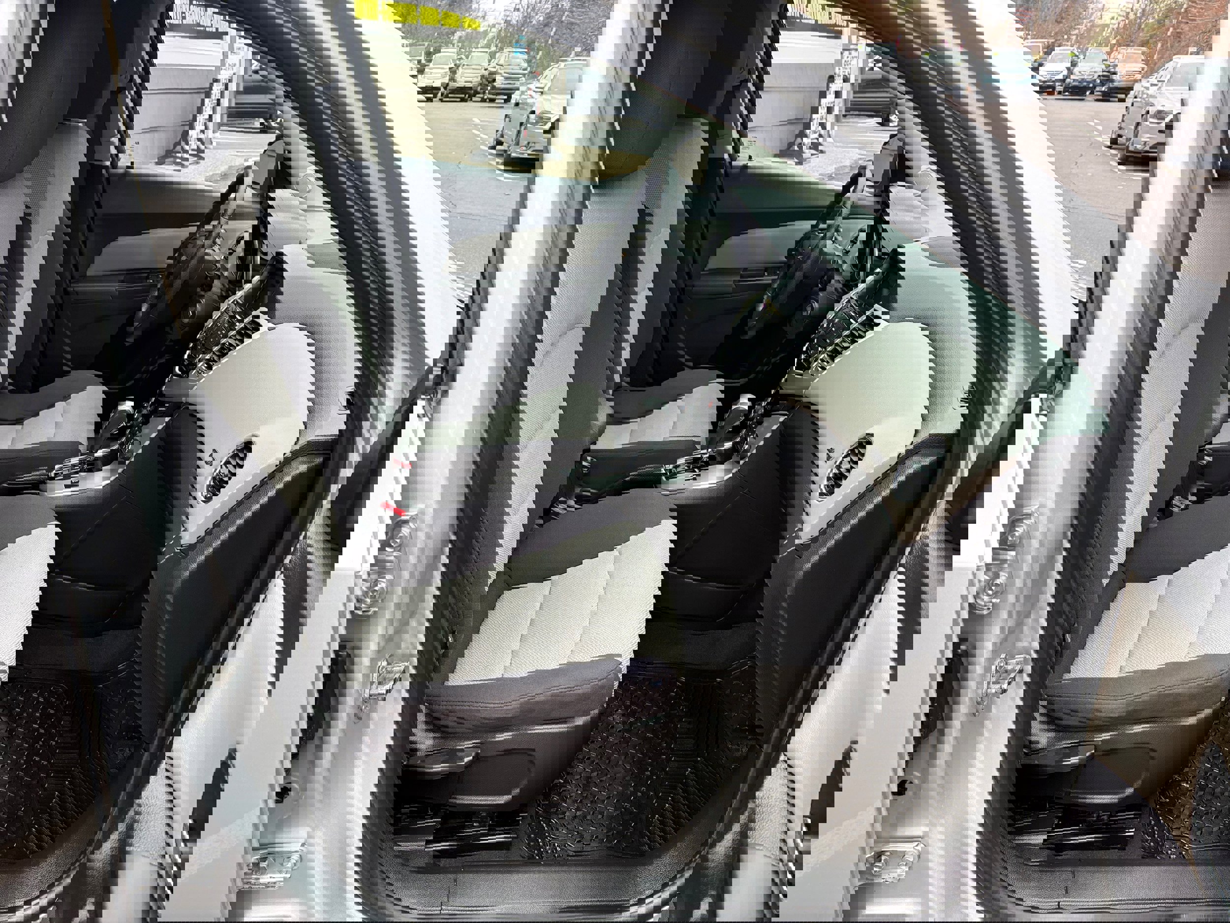 Used 2016 Chevrolet Cruze LS FWD image 20