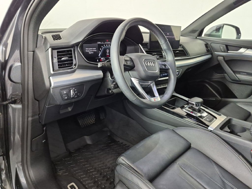 Used 2024 Audi Q5 2.0T Premium Plus w/ Premium Plus Package AWD/4WD image 18