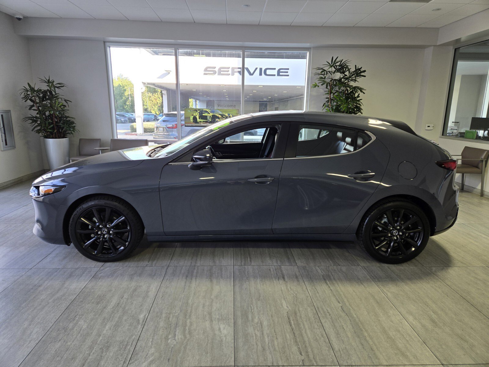 Used 2022 MAZDA MAZDA3 s image 2