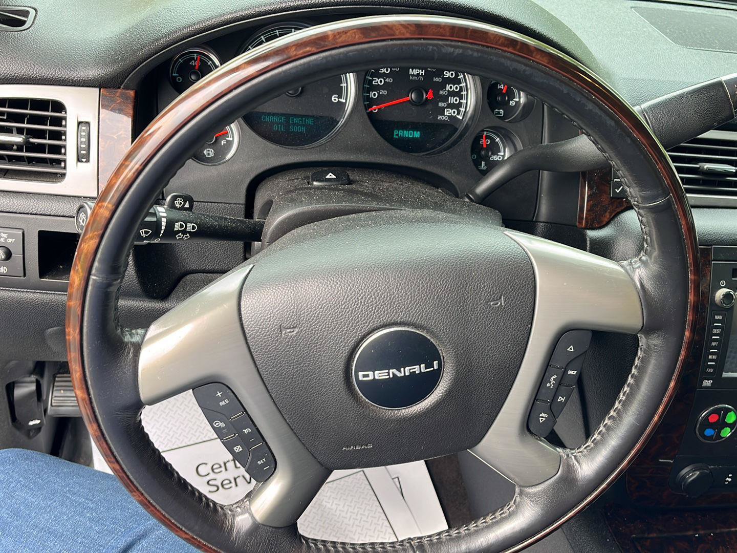 Used 2013 GMC Yukon Denali AWD/4WD image 9