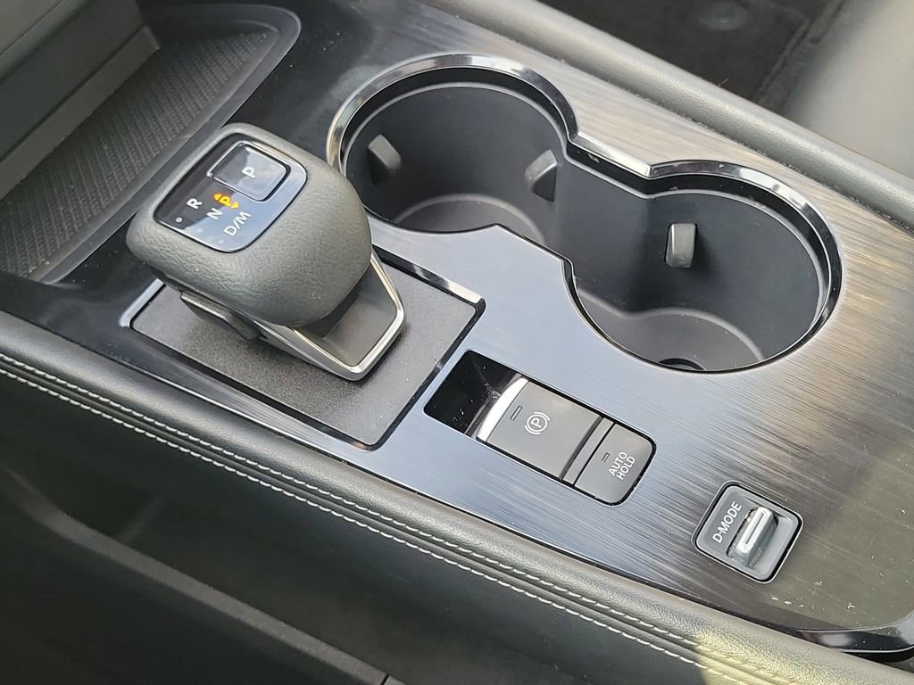 Used 2023 Nissan Rogue SL w/ SL Premium Package image 13