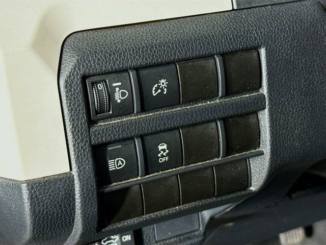 Used 2024 Toyota Tacoma TRD Off-Road AWD/4WD image 11