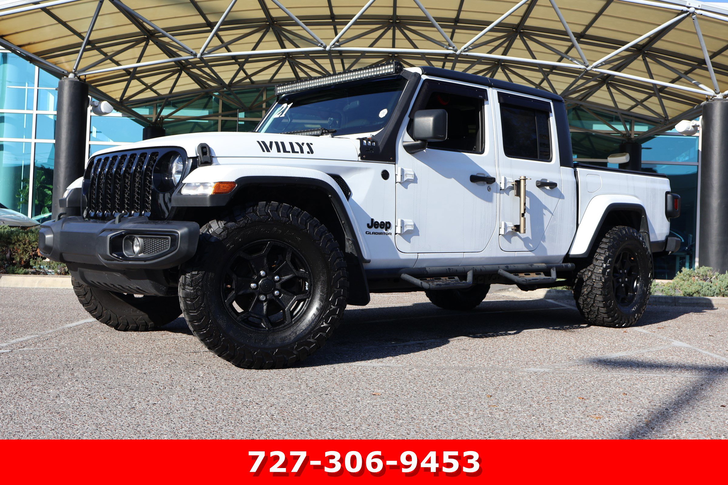 Used 2021 Jeep Gladiator Willys image 1