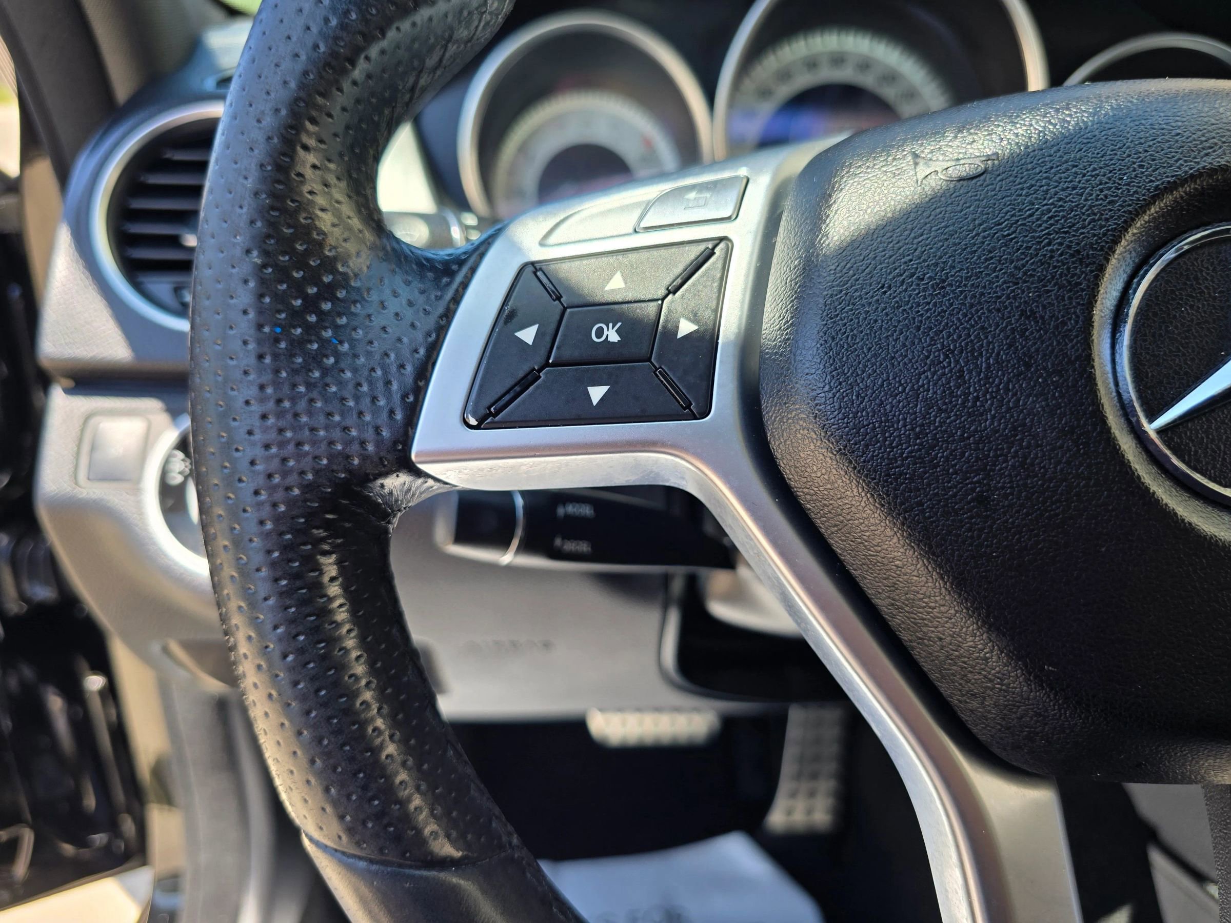 Used 2013 Mercedes-Benz C 300 4MATIC Sedan image 24