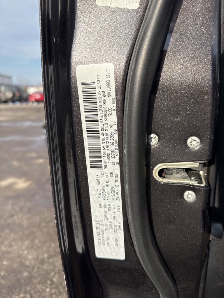 Used 2016 RAM 1500 Big Horn image 13