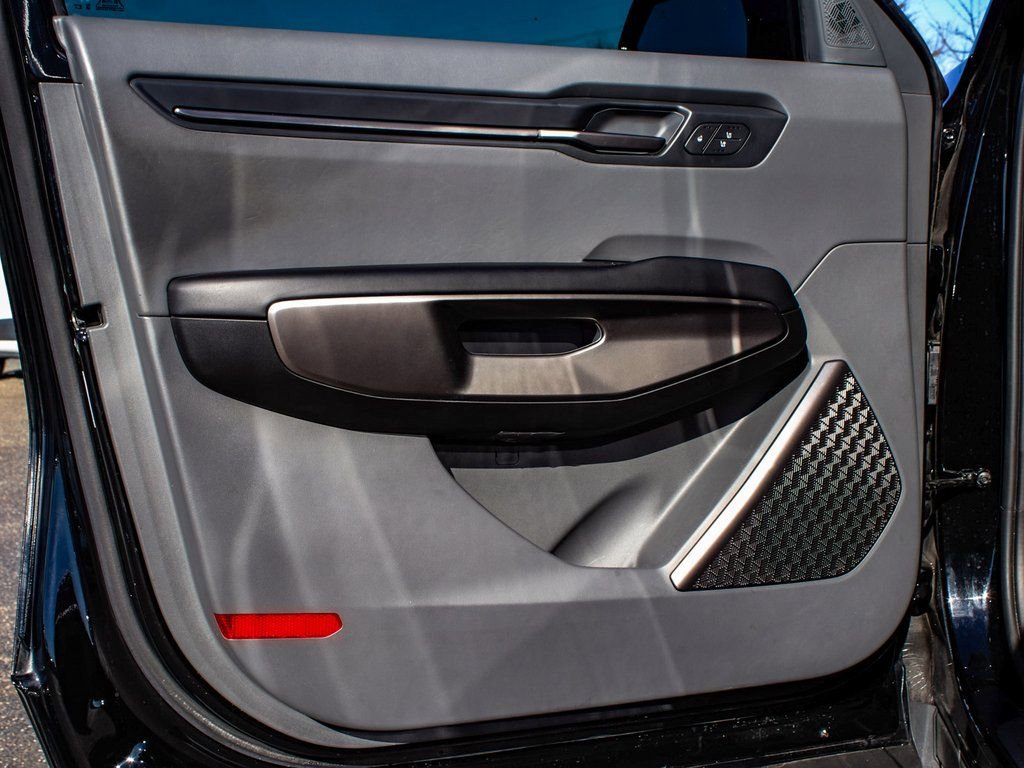 Used 2025 Kia EV9 Wind image 8