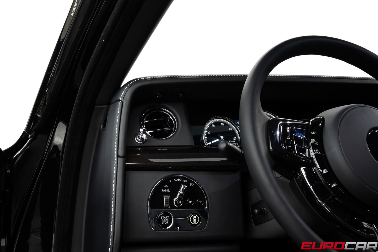 Used 2024 Rolls-Royce Phantom Sedan w/ The Phantom Package RWD image 28