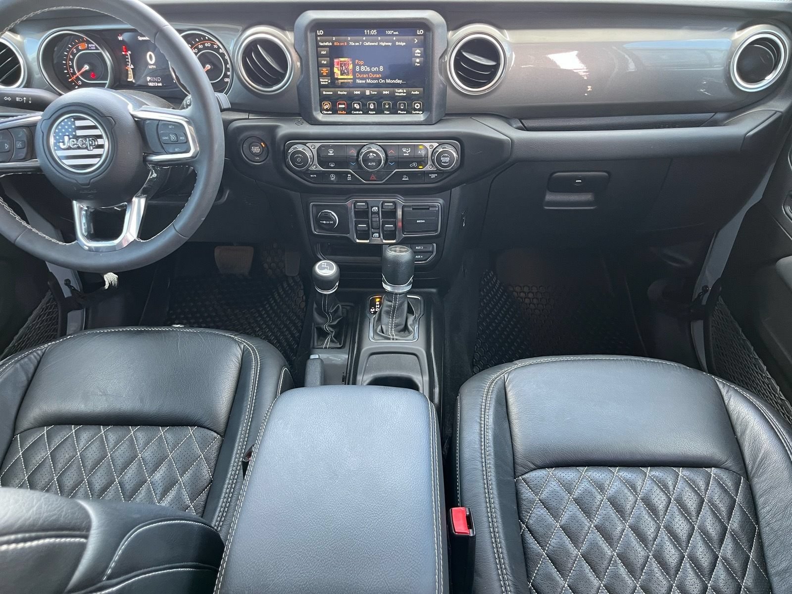 Used 2023 Jeep Wrangler Unlimited Sahara w/ LED Lighting Group AWD/4WD image 13