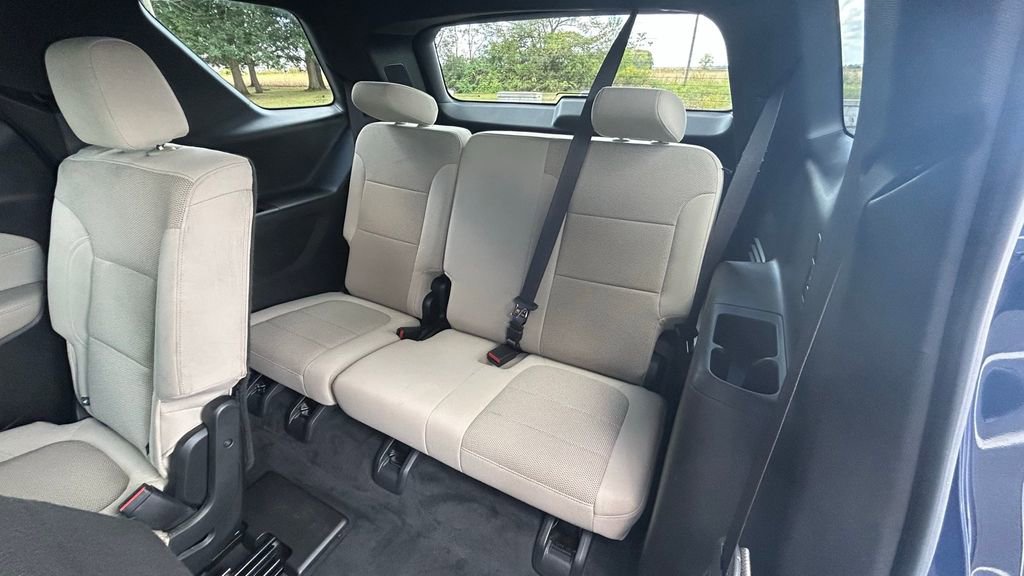 Used 2022 Chevrolet Traverse LS image 20