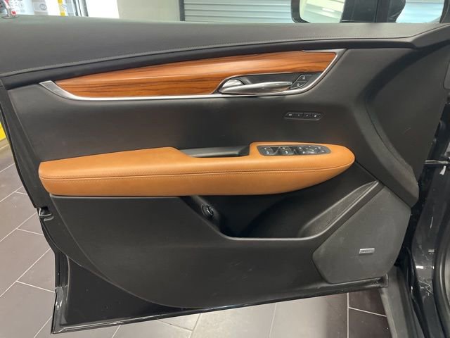 Used 2020 Cadillac XT5 Premium Luxury image 10