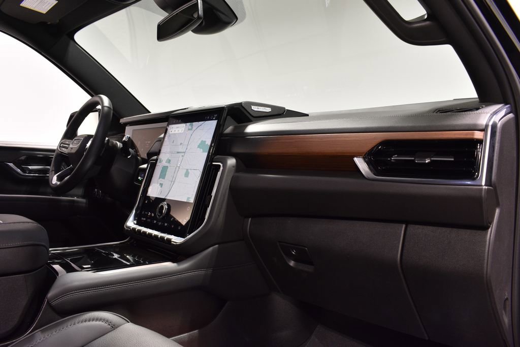 Used 2025 GMC Yukon Denali w/ Sun & Power Step Package image 31