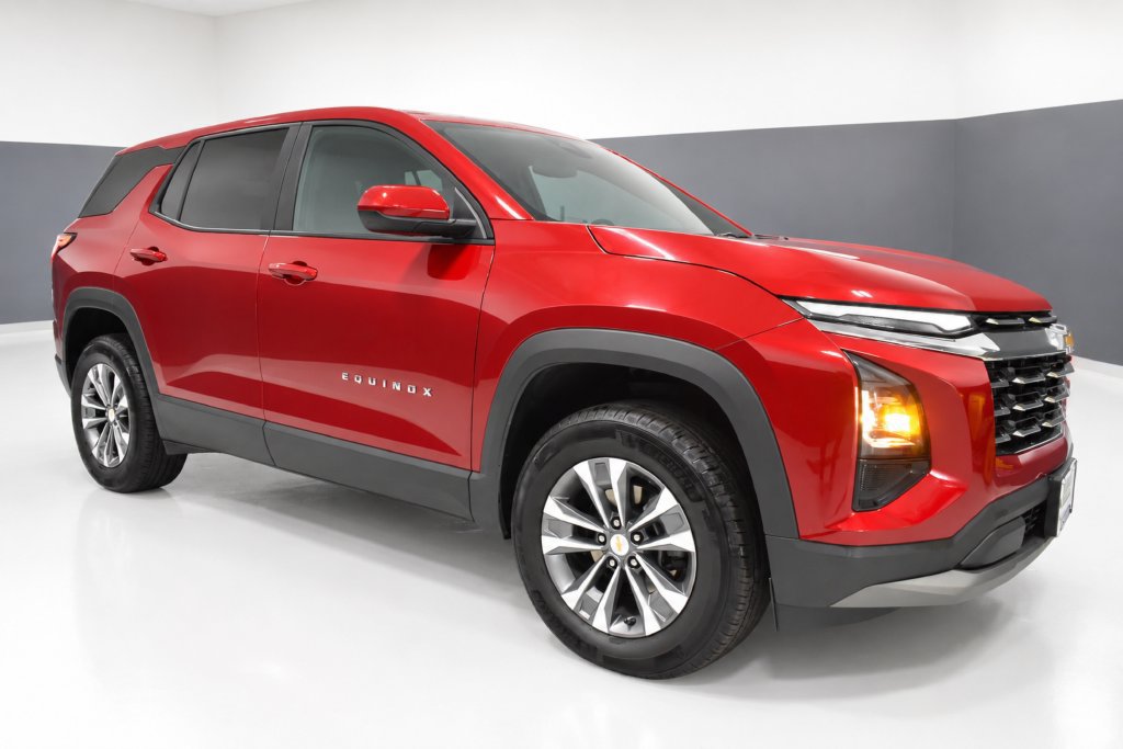 Used 2026 Chevrolet Equinox LT AWD/4WD image 5