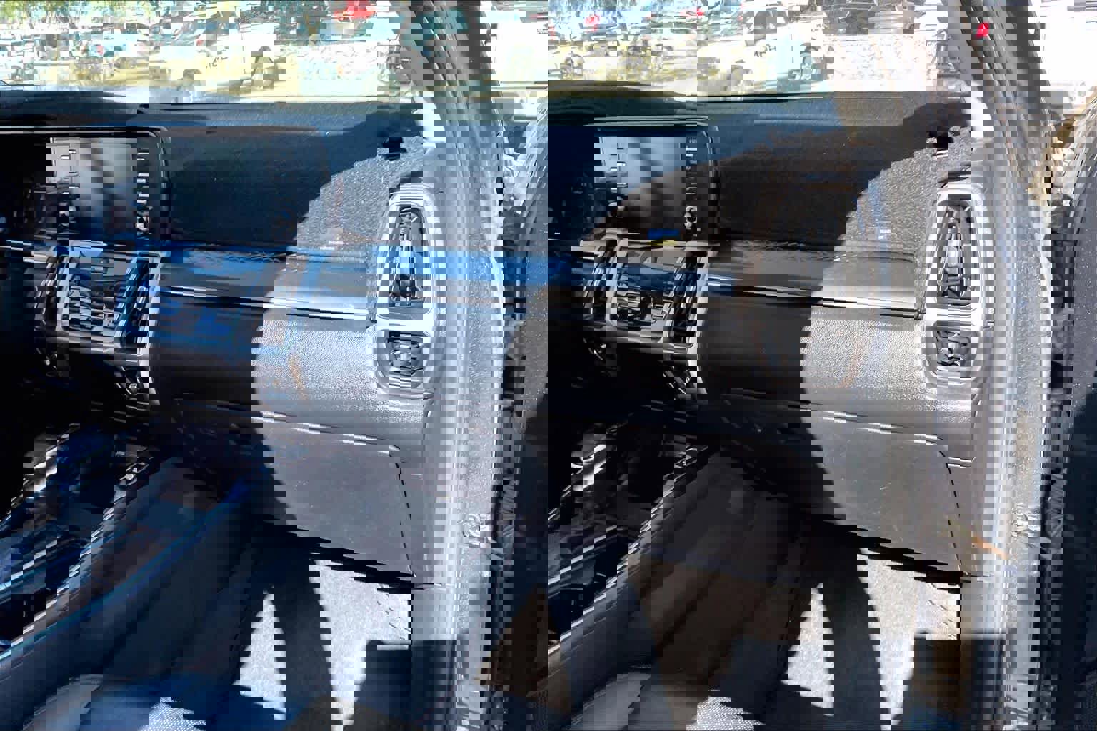 Used 2021 Kia Sorento S image 18