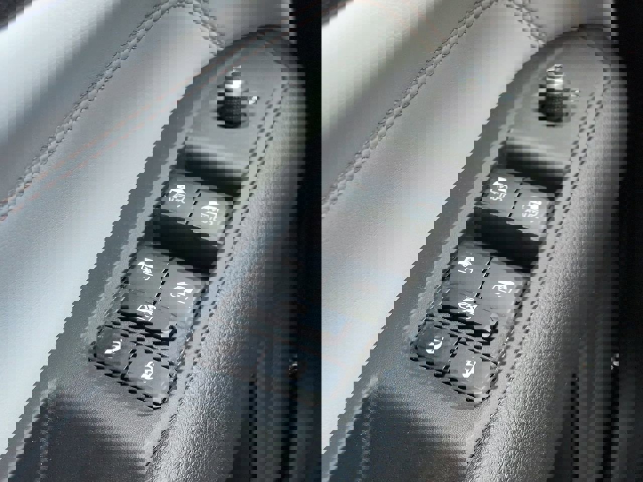 Used 2023 Jeep Compass Limited w/ Elite Group image 25