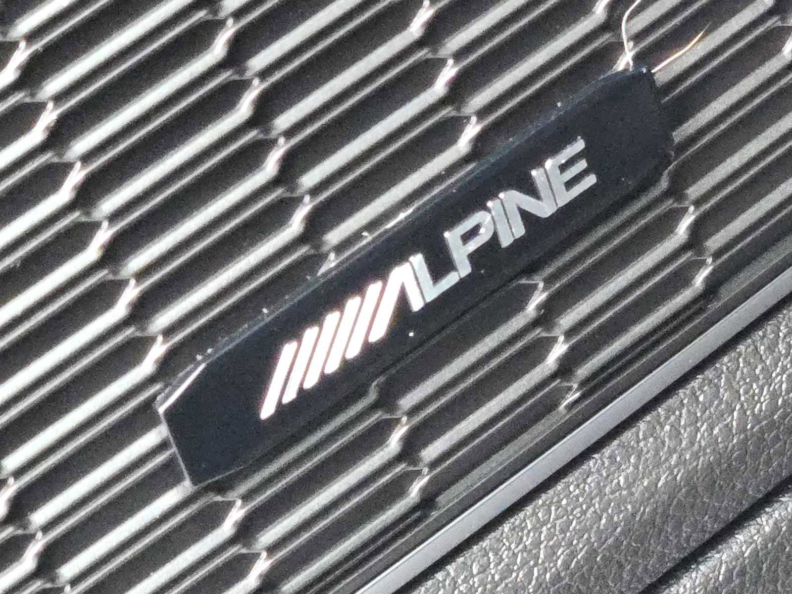 Used 2023 Jeep Grand Cherokee L Summit w/ Luxury Tech Group V image 22