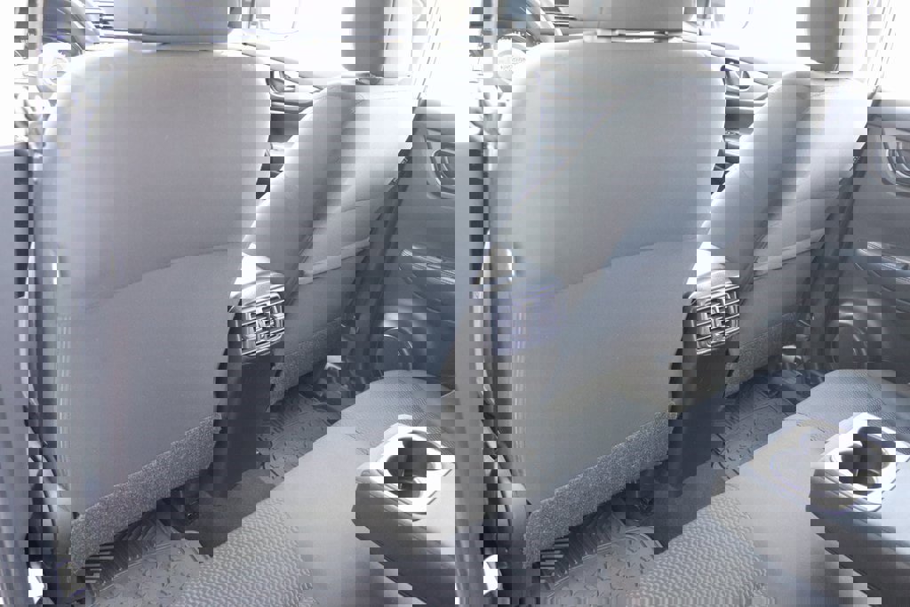 Used 2021 Nissan Rogue Sport S image 16