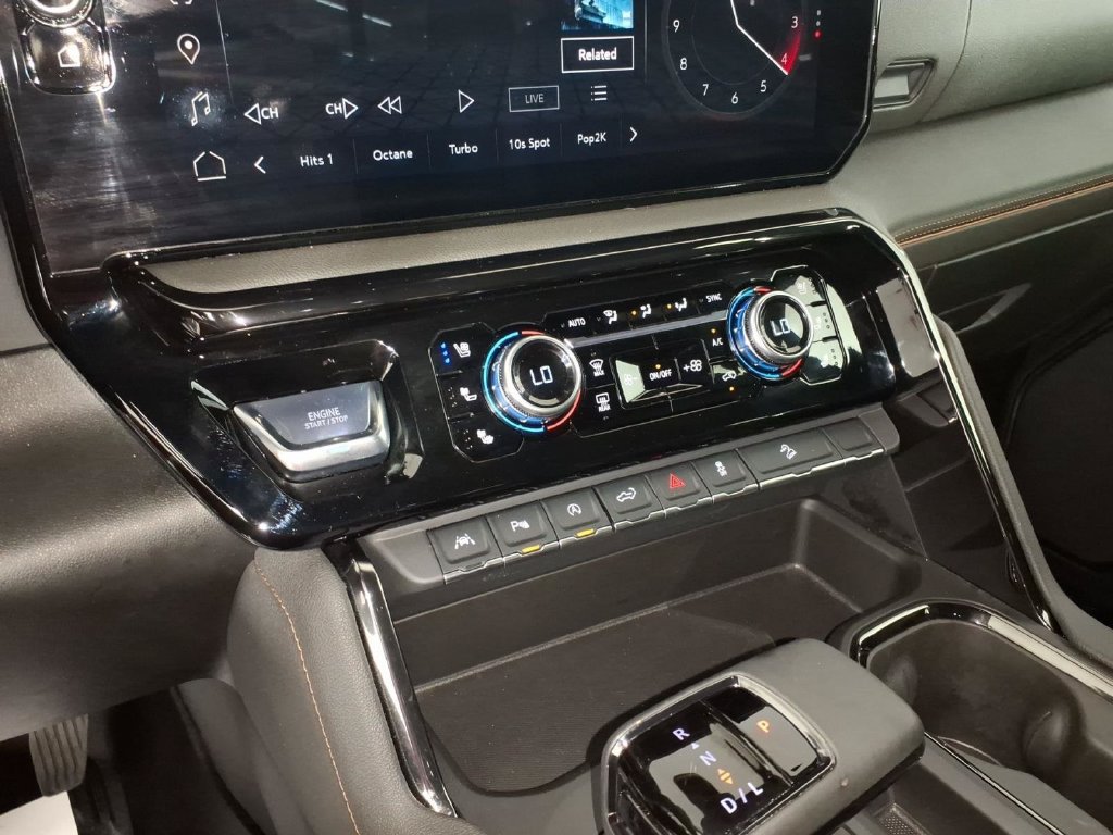Used 2024 GMC Sierra 1500 AT4 w/ Technology Package AWD/4WD image 26