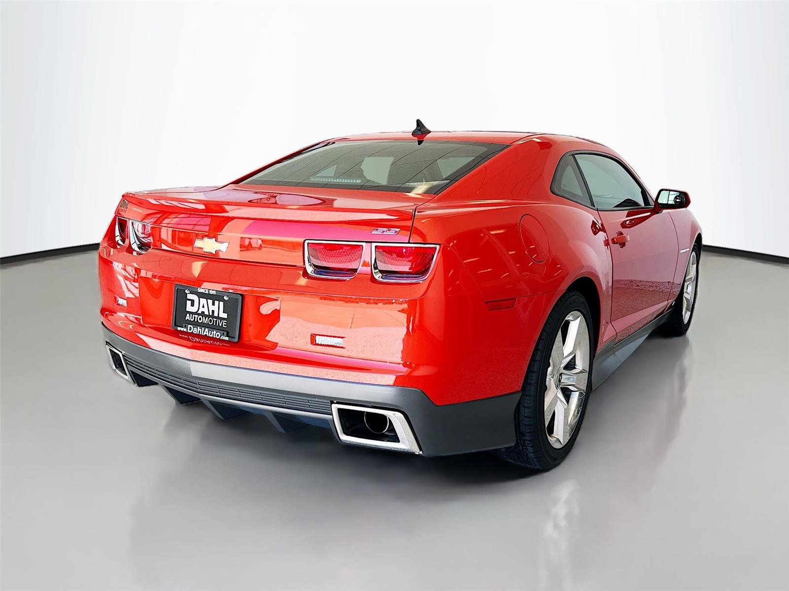 Used 2010 Chevrolet Camaro SS w/ LPO, Ground Effects Package RWD image 13