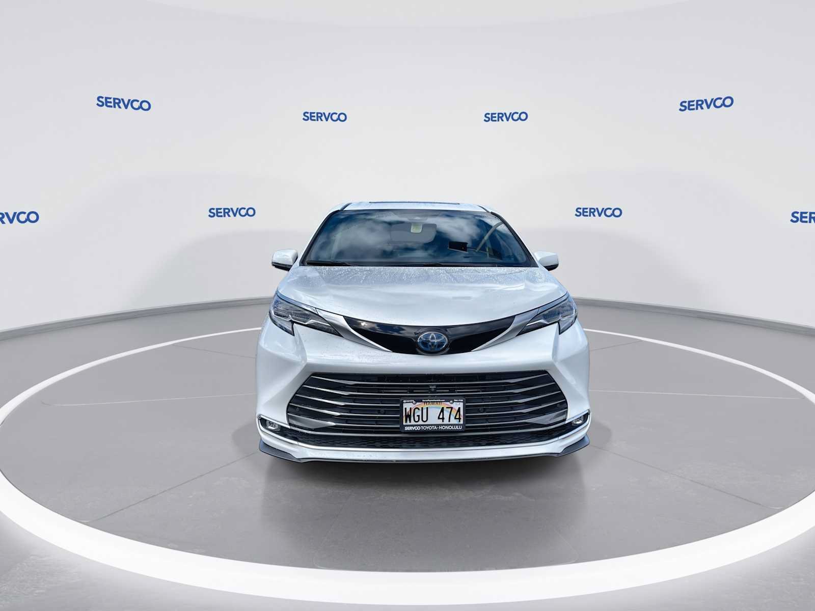 Used 2022 Toyota Sienna Platinum FWD image 3