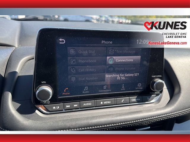 Used 2024 Nissan Rogue SV image 36