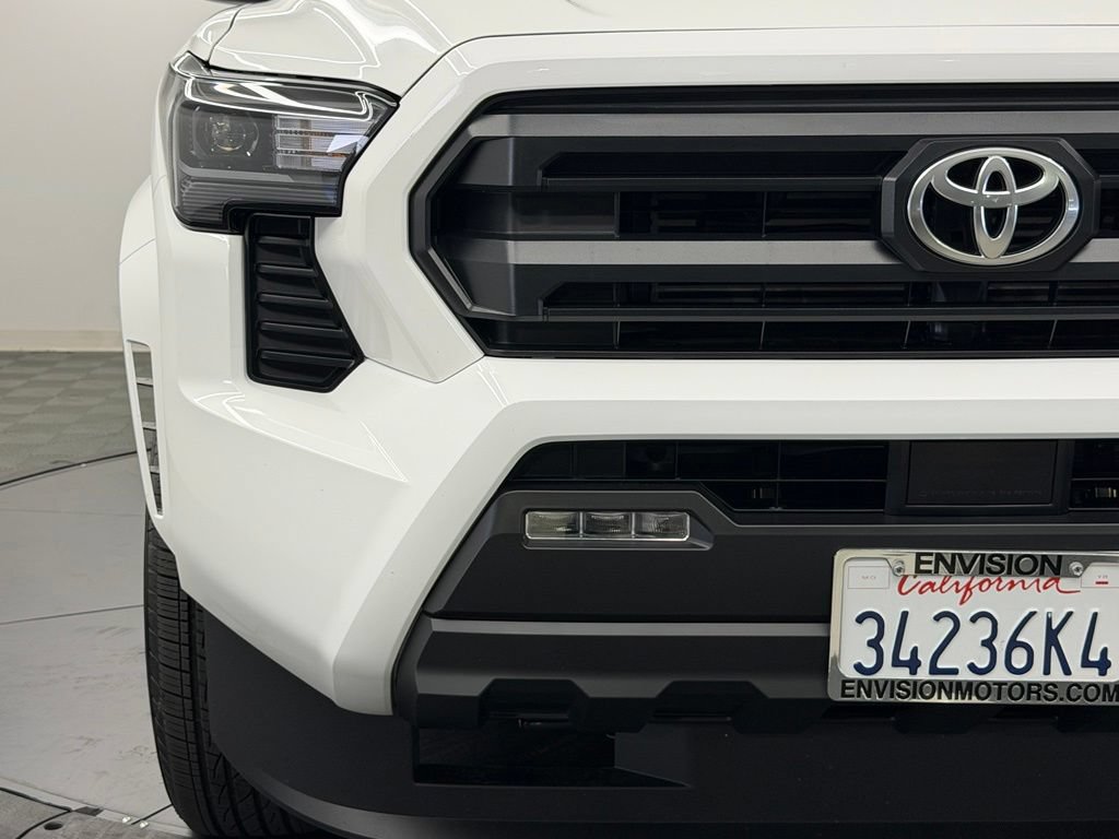 Used 2026 Toyota Tacoma SR5 AWD/4WD image 9