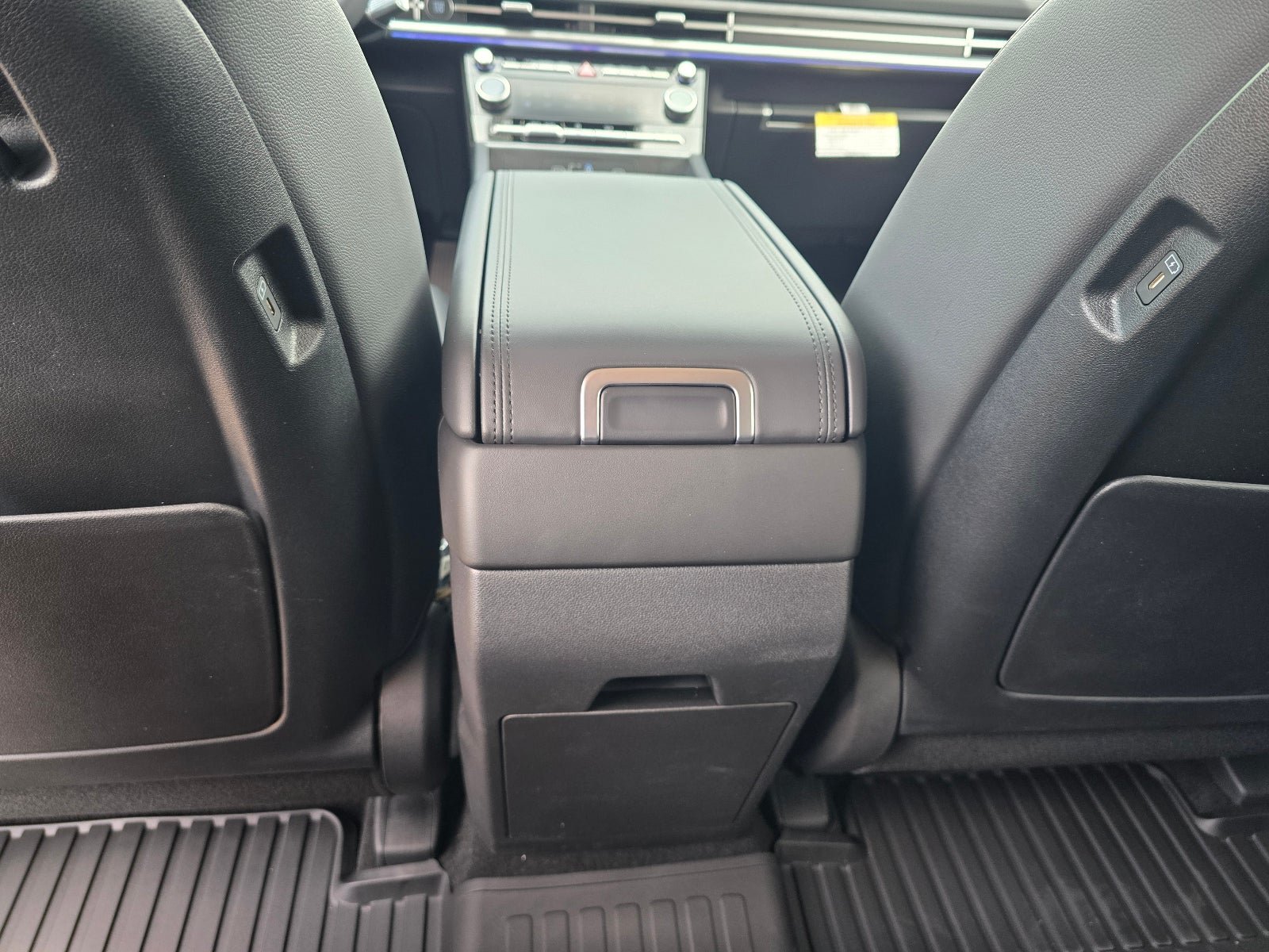 New 2026 Hyundai Santa Fe Limited FWD image 24