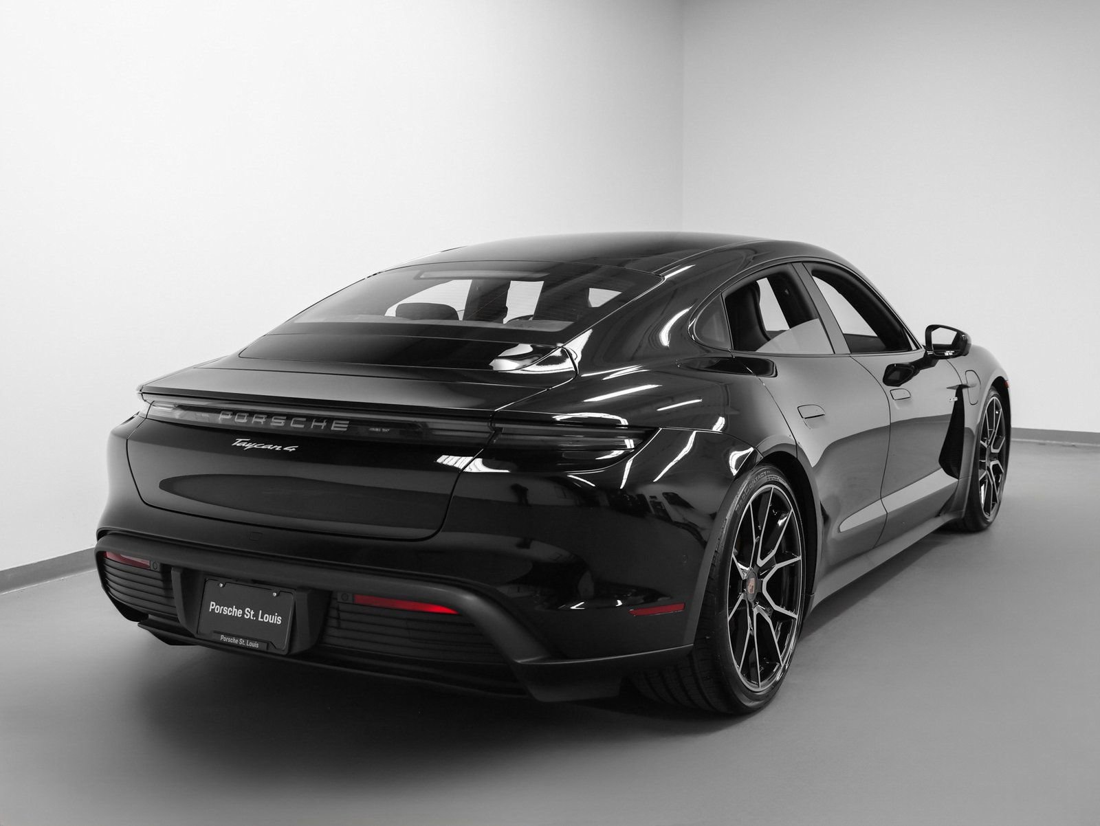 New 2025 Porsche Taycan image 12