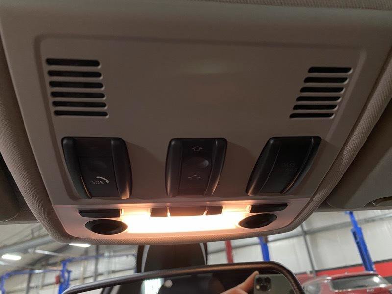 Used 2011 BMW 335i xDrive Sedan image 21