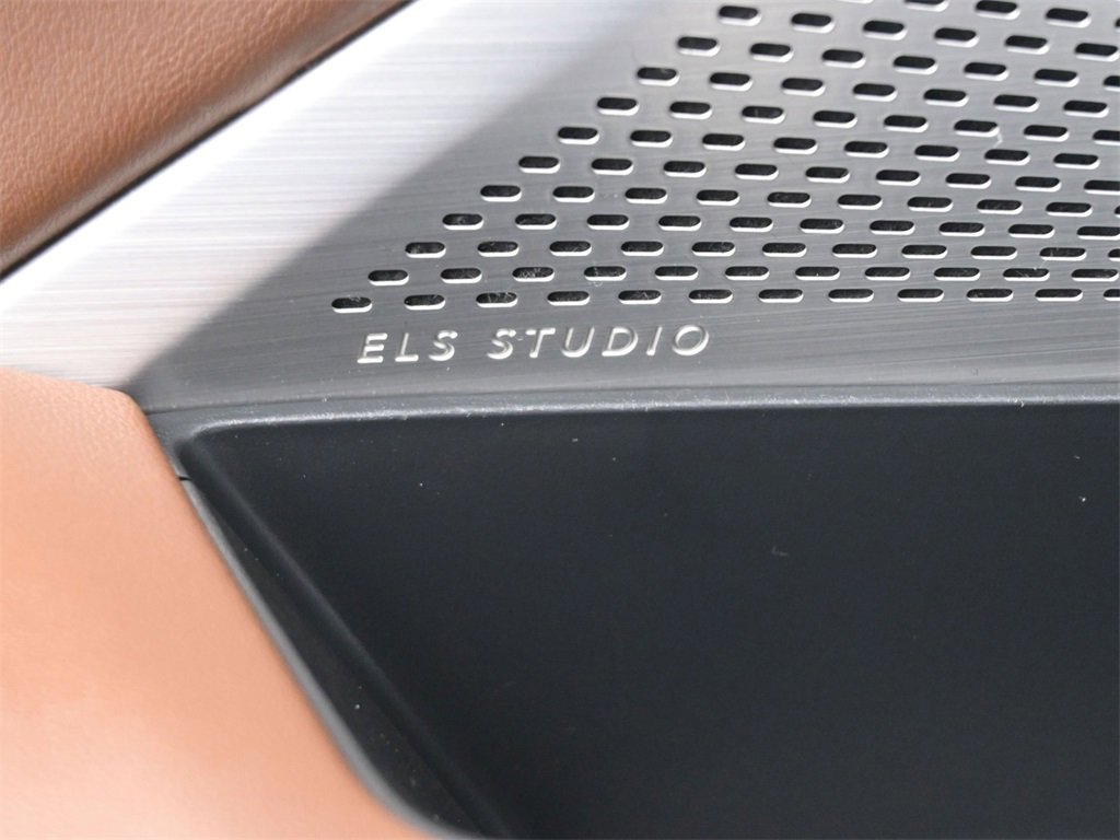 Used 2023 Acura MDX SH-AWD w/ Technology Package image 5