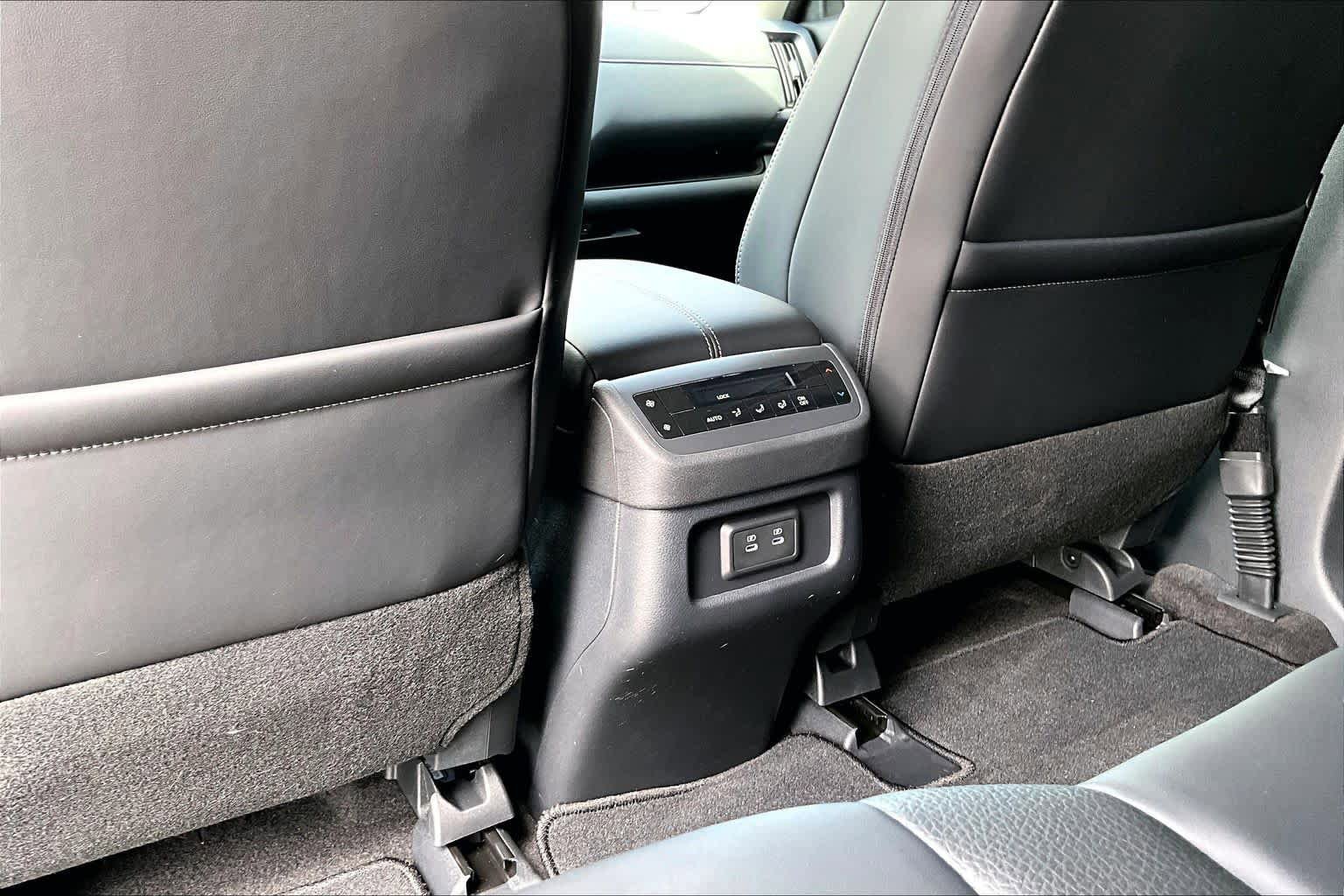 New 2026 Nissan Pathfinder SL FWD image 19