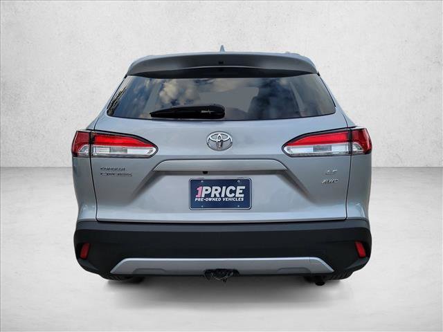 Used 2022 Toyota Corolla Cross LE w/ Moonroof Package image 6