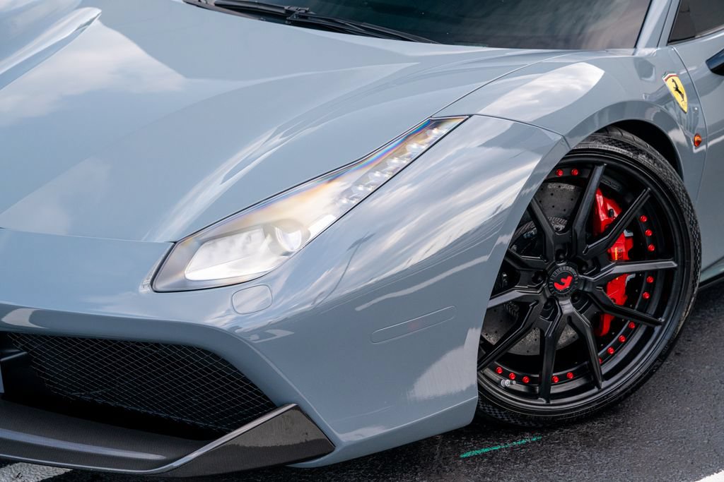 Used 2016 Ferrari 488 GTB RWD image 3