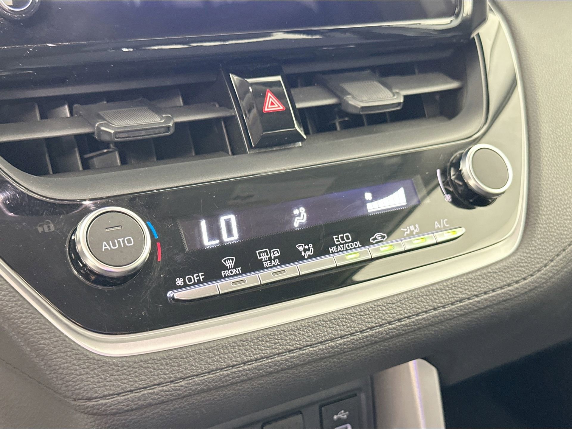 Used 2024 Toyota Corolla Cross LE image 16